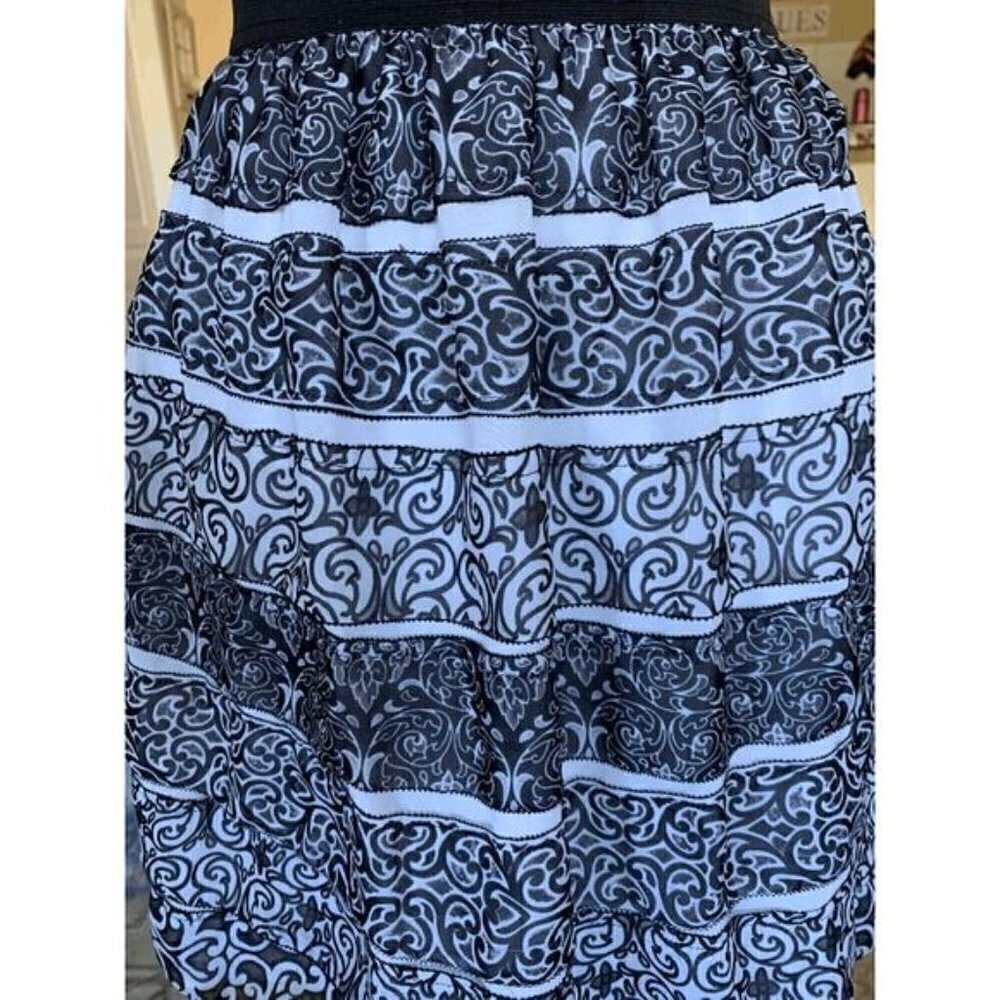 White House Black Market Skirt Size XXS Tiered Ruffle Black White Elastic Waist - Picture 7 of 11